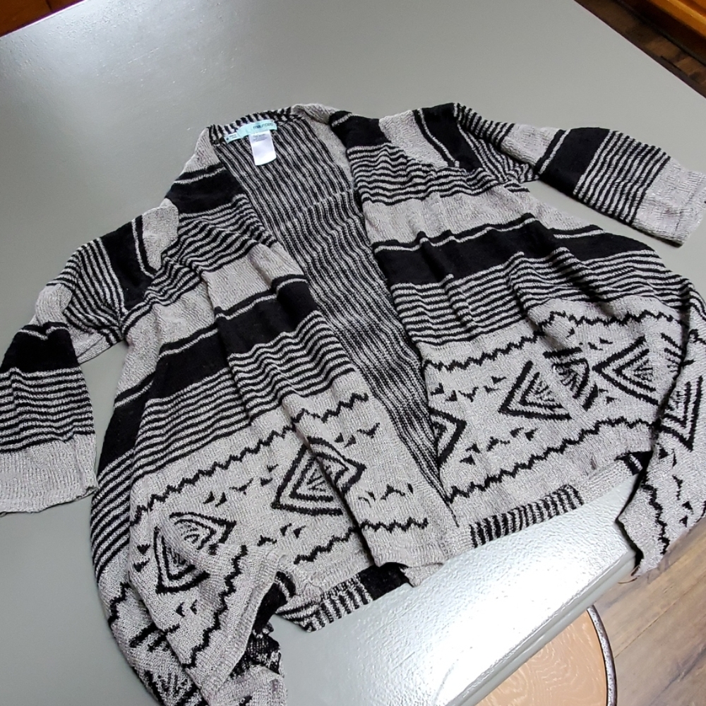 Maurice's 3/4th sleeve cardigan sweater size med.